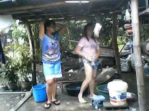boso sa kapitbahay na naliligo